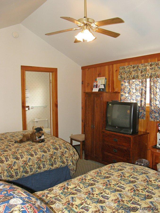 Buffalo Bill Cabin Village Cody Room photo